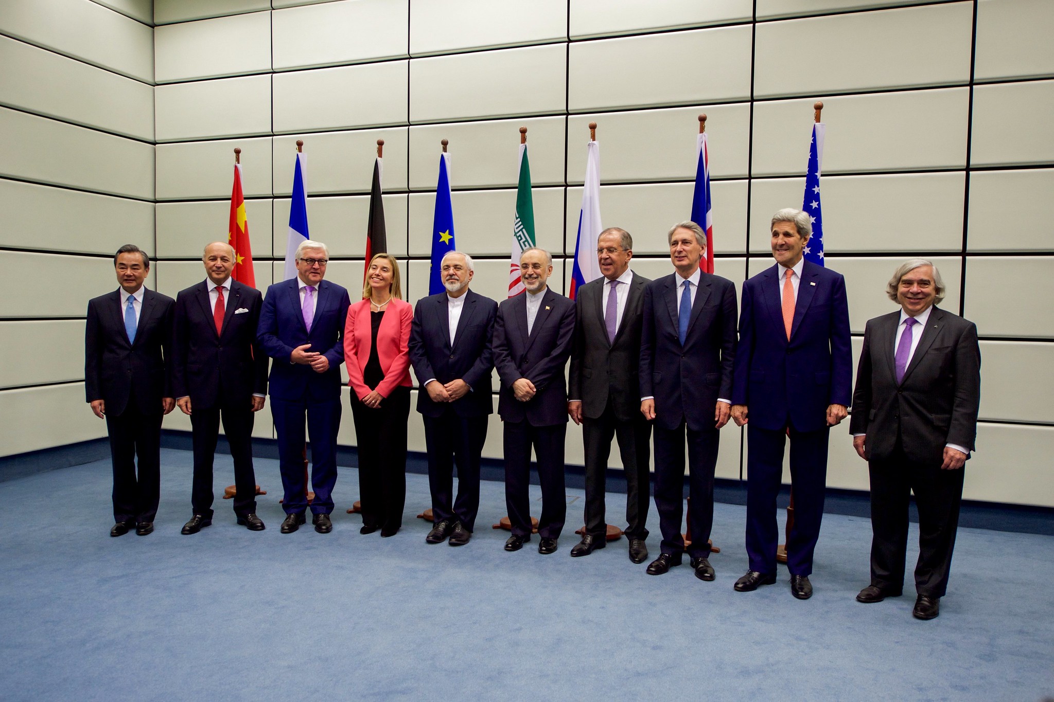 Group photo of P5+1, E.U., and Iranian officials before final plenary of Iran Nuclear Negotiations in Austria, 2015. Photo by U.S. State Department, Flickr. 