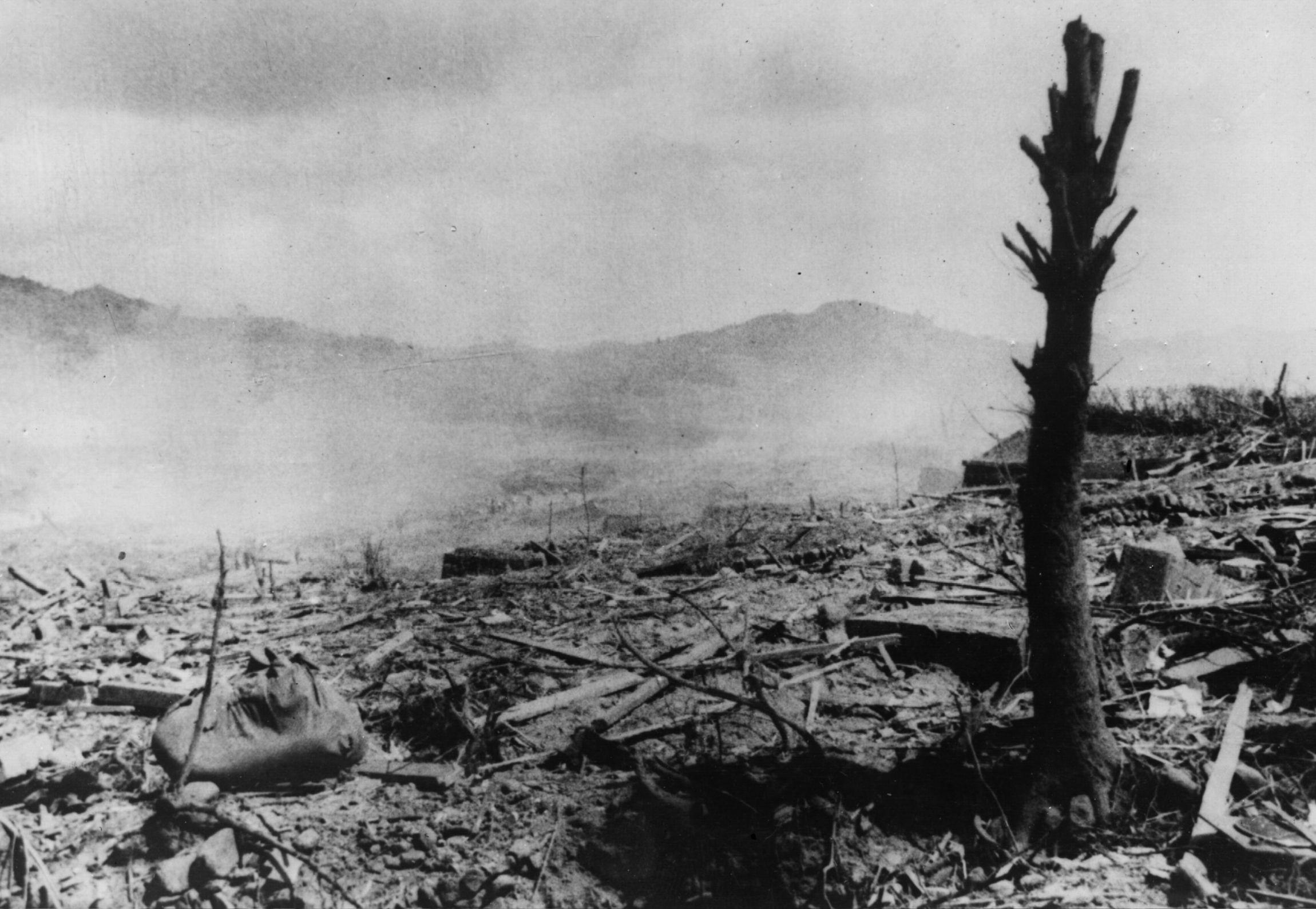 Aftermath of the atomic bomb explosion over Nagasaki in 1945. Source: International Committee of the Red Cross.