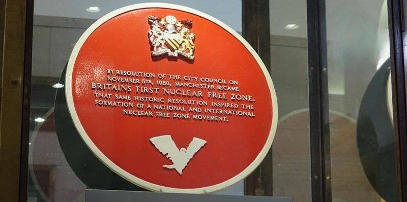 manchester nuclear free plaque